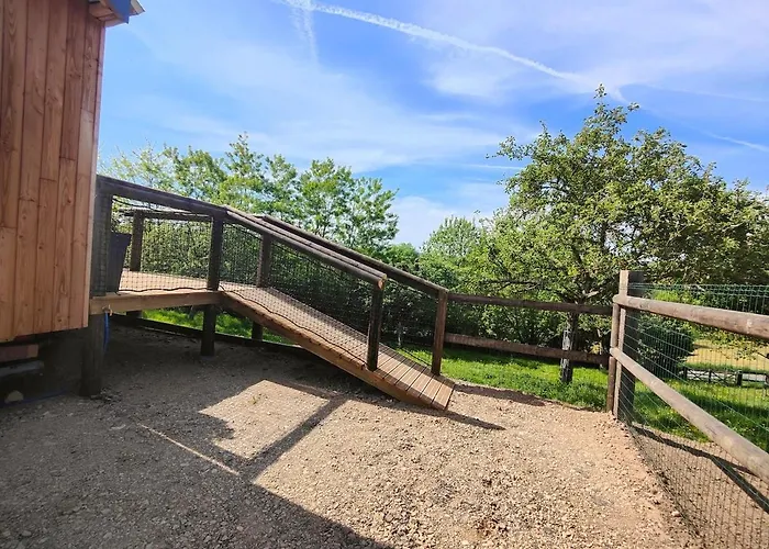 Tiny House Le Petit Nid Du Pre شاليه *